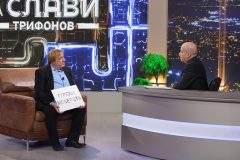Краси Радков в ролята на Красимир Каракачанов